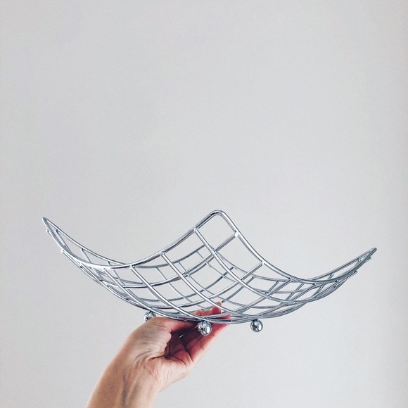 Metal Retro Bread Basket Bowl - Picture 4 of 4